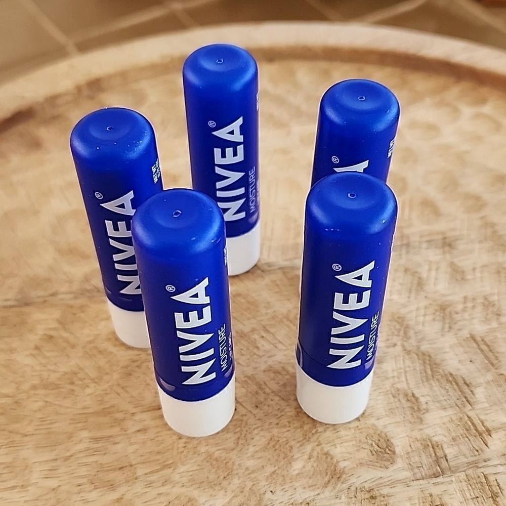 5 Nivea Moisture Lip Care Sticks